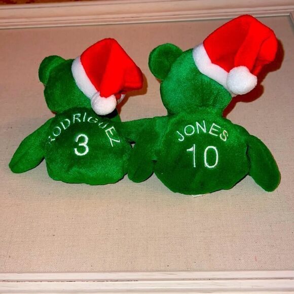 NY Yankees Christmas beanie bears. NWOT - Picture 1 of 6